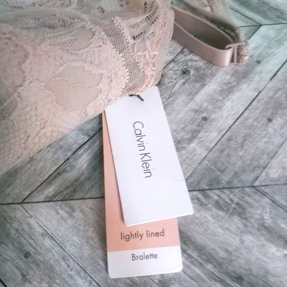 Calvin Klein lightly lined Beige/Tan Bralette...Size Small - Picture 5 of 6